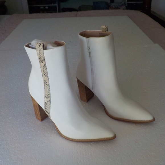 NEW White Boots w/Strip - Picture 3 of 7